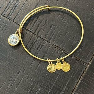ALEX AND ANI BIRTHSTONE April Crystal CHARM BANGLE GOLD TONE Adjustable